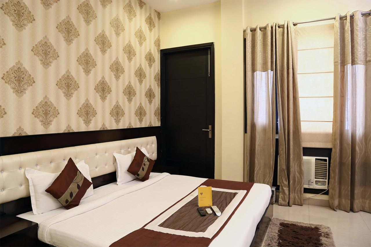 Fabhotel Signature Cyber Park Delhi  Exterior photo