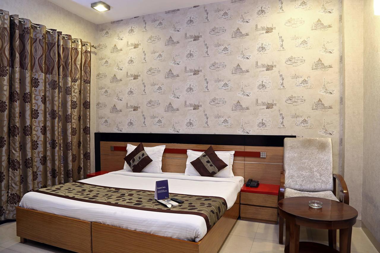 Fabhotel Signature Cyber Park Delhi  Exterior photo