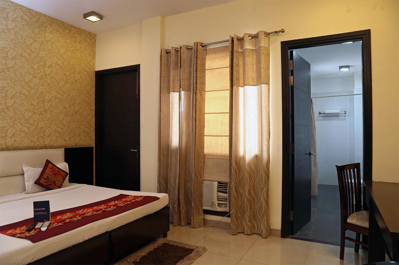 Fabhotel Signature Cyber Park Delhi  Exterior photo