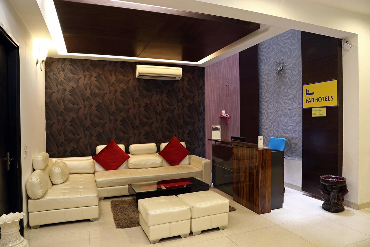 Fabhotel Signature Cyber Park Delhi  Exterior photo