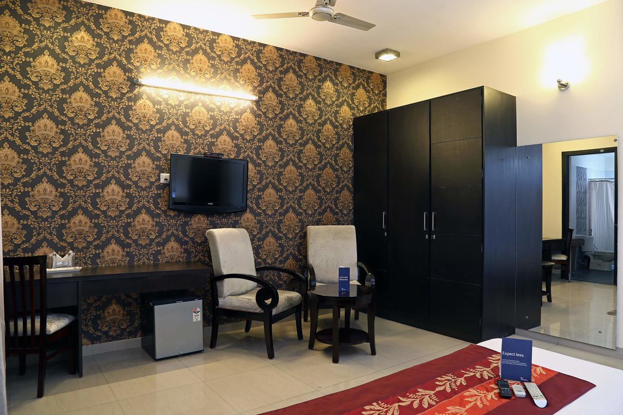 Fabhotel Signature Cyber Park Delhi  Exterior photo