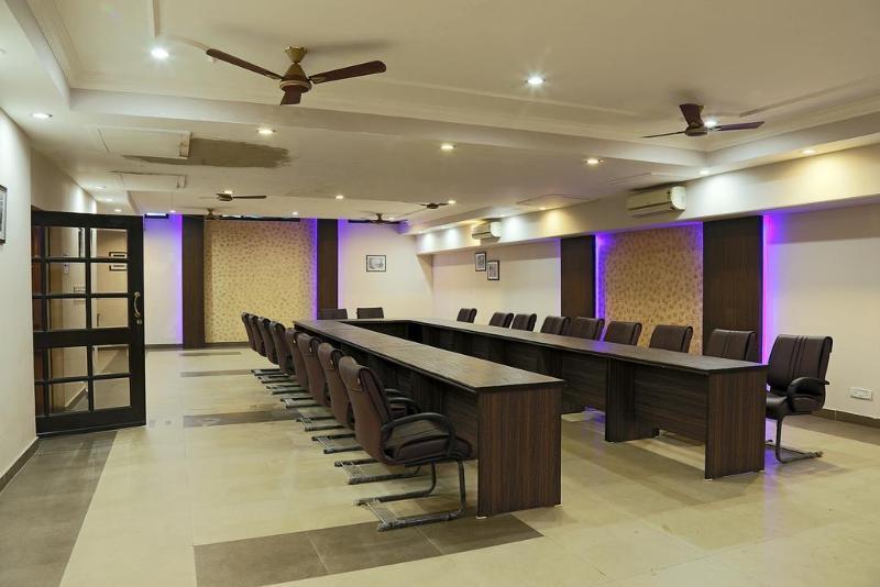 Fabhotel Signature Cyber Park Delhi  Exterior photo