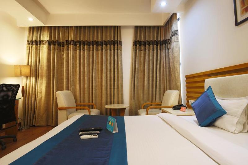 Fabhotel Signature Cyber Park Delhi  Exterior photo