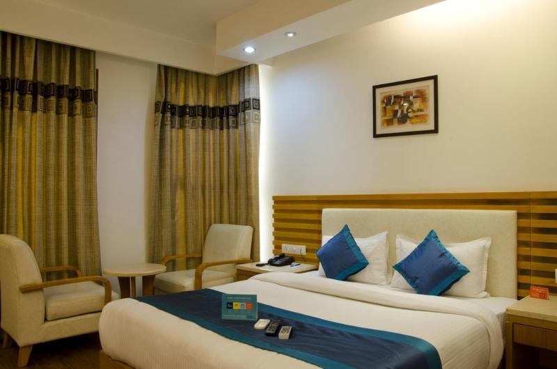Fabhotel Signature Cyber Park Delhi  Exterior photo
