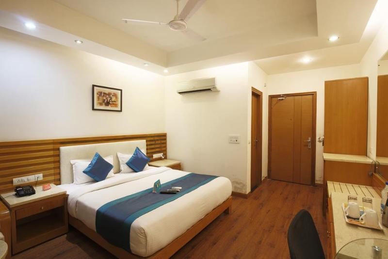 Fabhotel Signature Cyber Park Delhi  Exterior photo