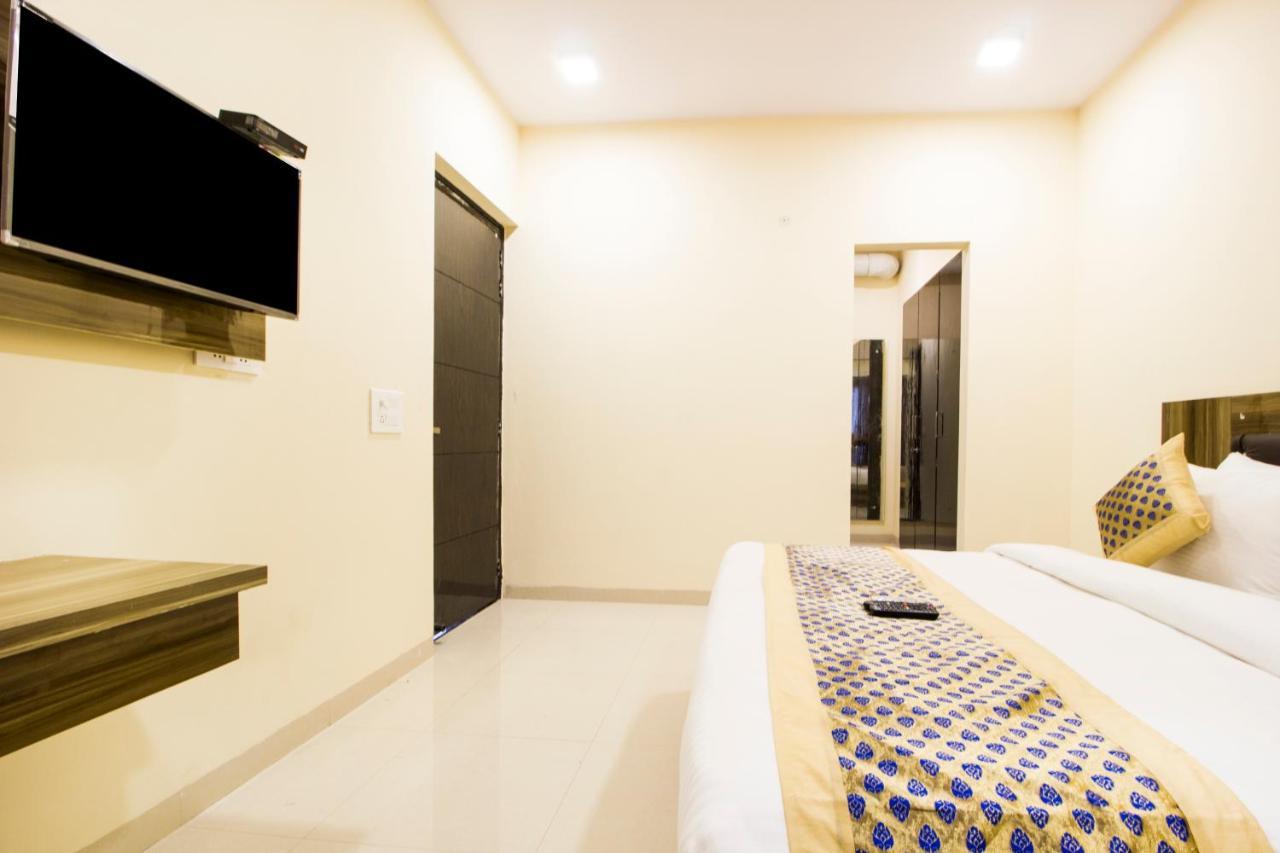 Fabhotel Signature Cyber Park Delhi  Exterior photo