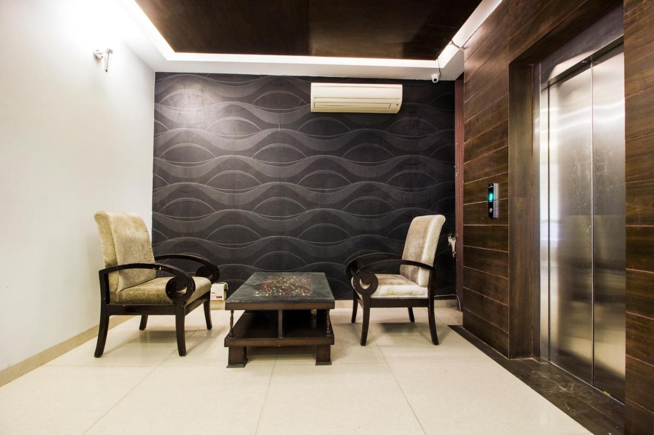 Fabhotel Signature Cyber Park Delhi  Exterior photo